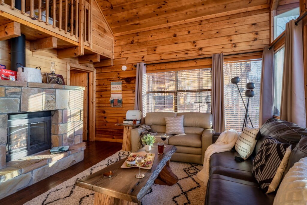 15-web-or-mls-2314FoxBerryWay-15